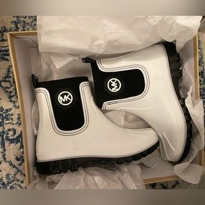 Size 7 White Tucker rain booties by MICHAEL Michael Kors - used once & with box.